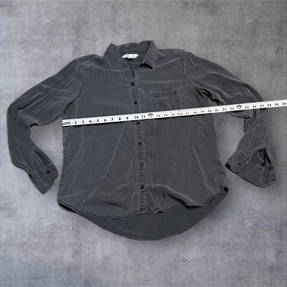 Old Navy Women's Button Down Shirt Bundle L – Black, Gray, Red Stripe Lot of 3 - Picture 14 of 16